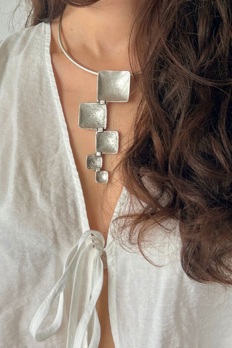 Zelve Necklace